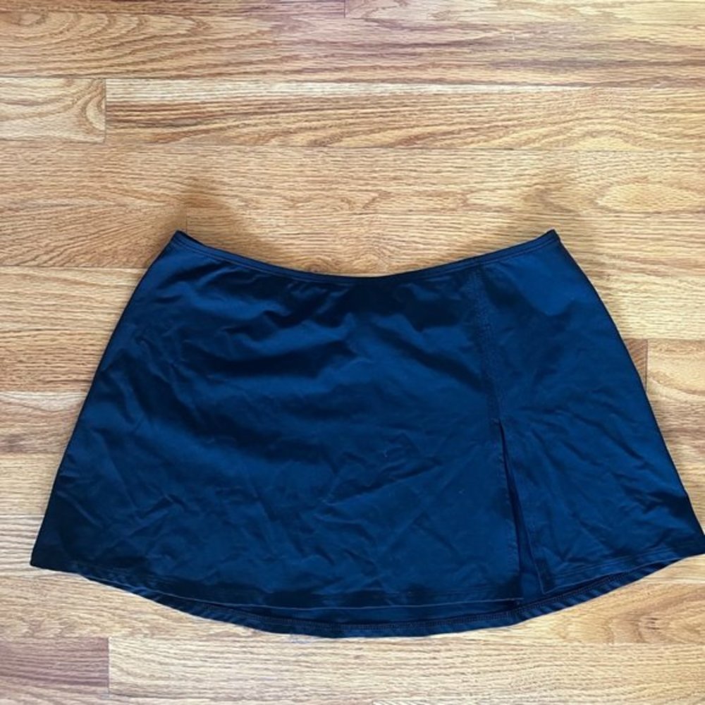 La Blanca Swimsuit Cover-up Women M Black Skirt Elastic‎ Waist Slit Spandex EUC